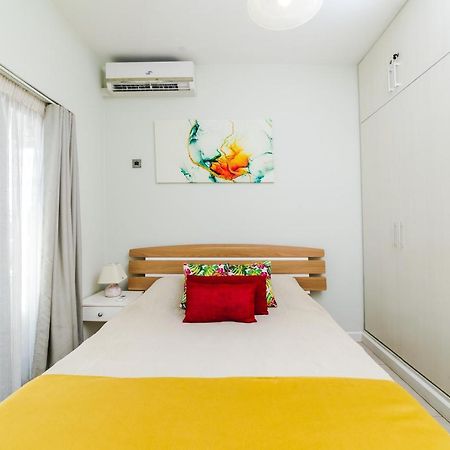 Beachcove Apartment 9 In Pereybere Pereybere Beach Exterior photo