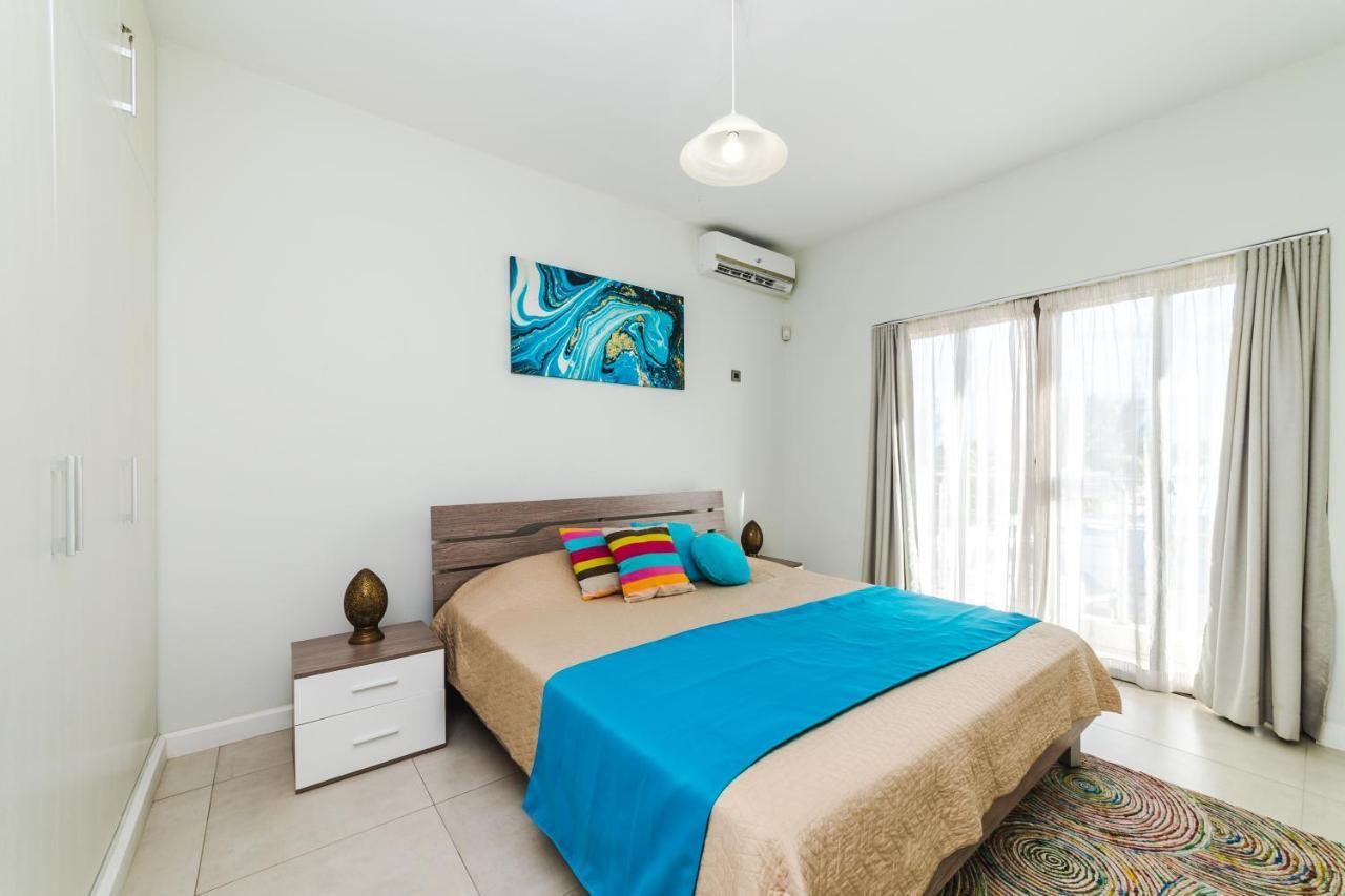 Beachcove Apartment 9 In Pereybere Pereybere Beach Exterior photo