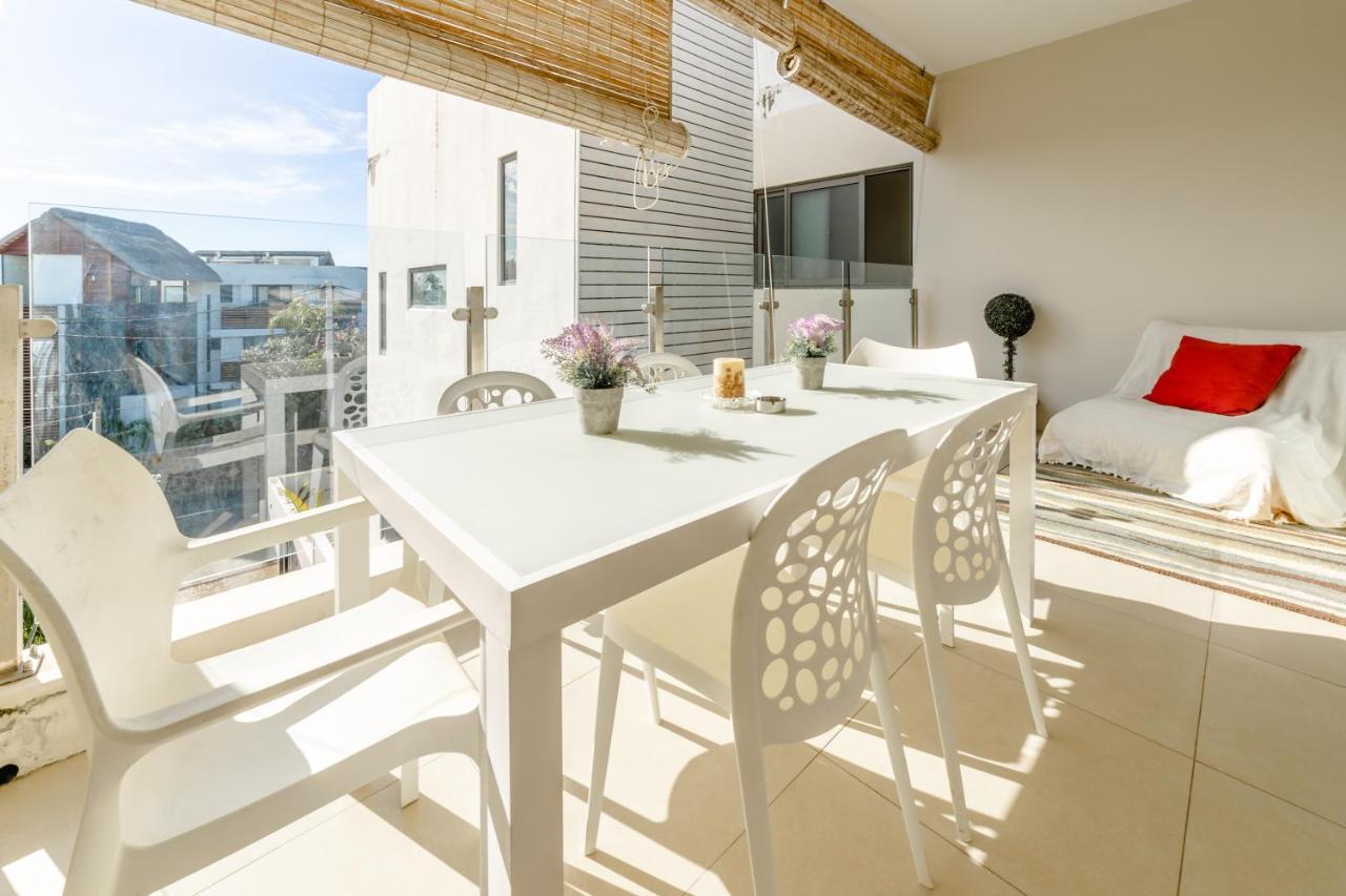 Beachcove Apartment 9 In Pereybere Pereybere Beach Exterior photo